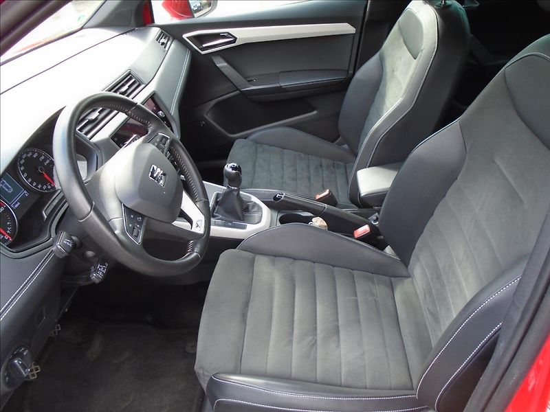 Seat Arona 1,0   1.0.TSI - fotka 11 z 29