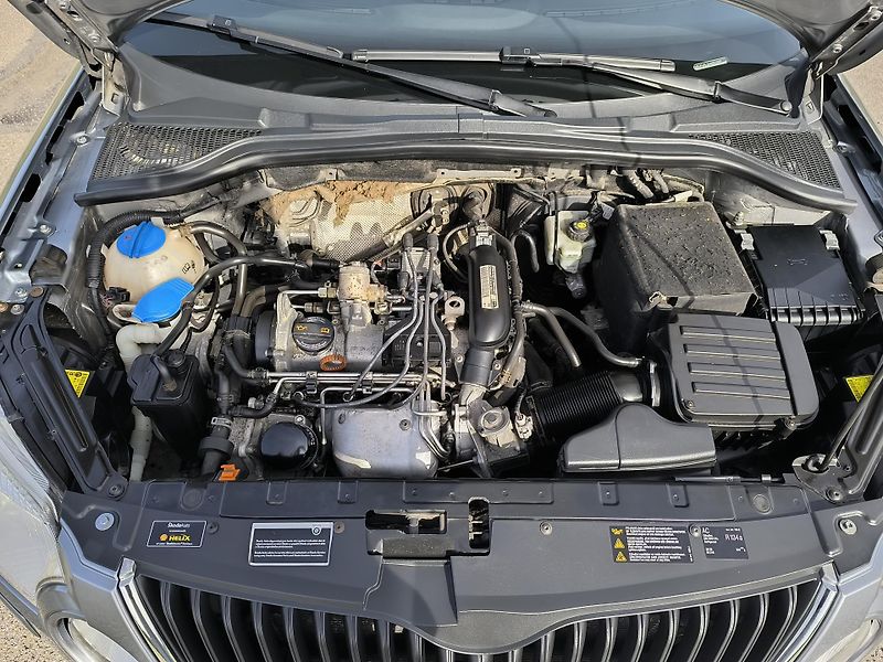 Škoda Yeti (2010) 1.2 TSI  DOLOŽENÉ KM - fotka 26 z 27