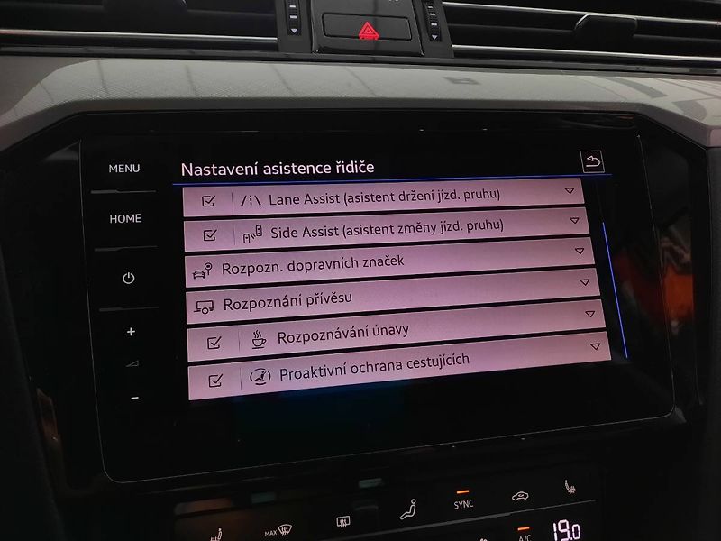 Volkswagen Passat Variant (2023) 2.0 TDI (110kW/150k) DSG, Busi - fotka 18 z 26