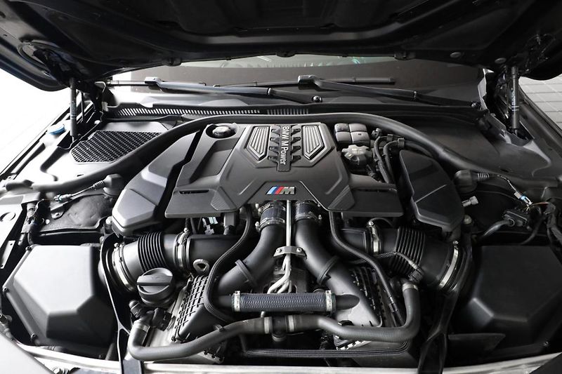 BMW M8 Coupé Competition - fotka 8 z 39