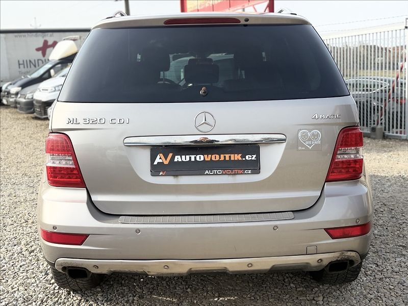 Mercedes-Benz Třídy M 3,0 320CDI 4-MATIC A/T DPH - fotka 6 z 30