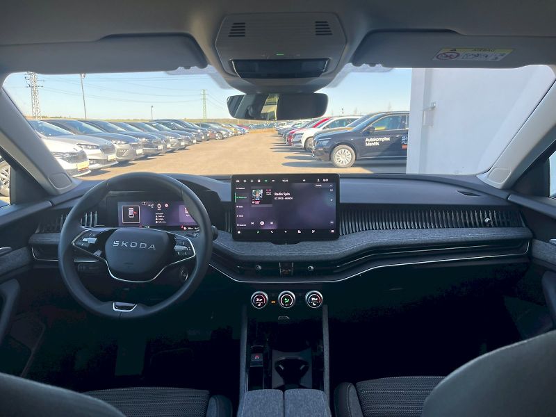 Škoda Superb (2025) COMBI SELEC TD 110/2.0 A7F - fotka 5 z 34