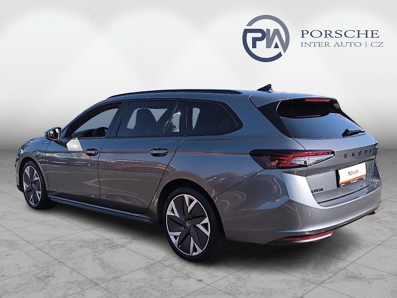 Škoda Superb 2.0 TDi 4x4 Sportline - fotka 8 z 27
