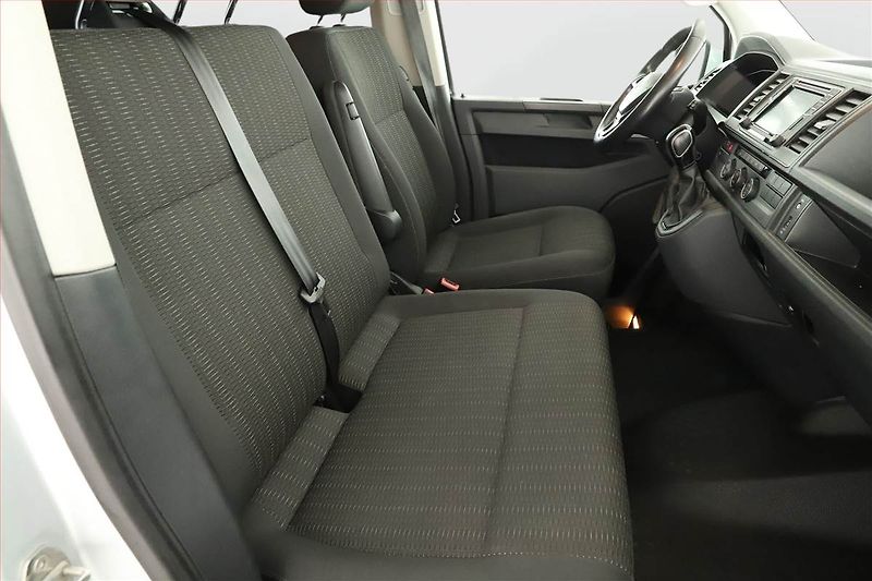 Volkswagen Caravelle (2017) Comfortline 2.0 TDI - fotka 7 z 17