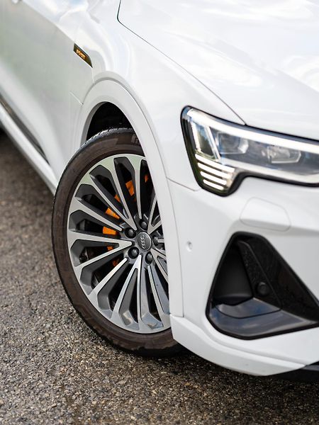 Audi e-tron (2020) /300kW - fotka 13 z 51