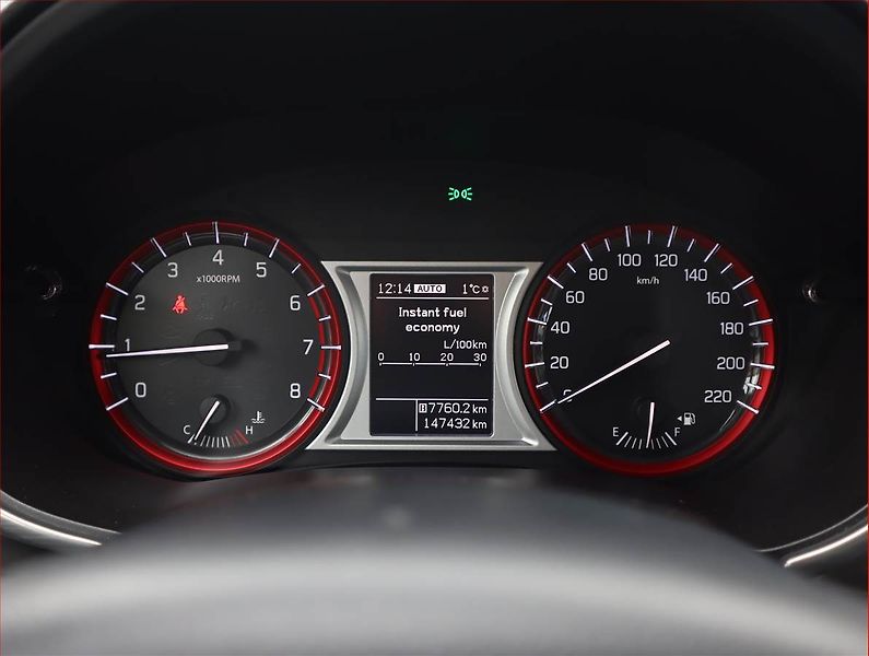Suzuki Vitara (2017) 1.4 BoosterJet, 4X4, ČR,1.maj - fotka 9 z 19