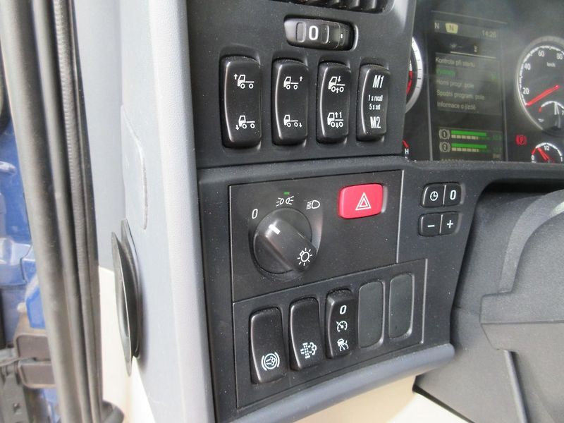Scania Ostatní R520 V8, mega, retarder - fotka 13 z 22