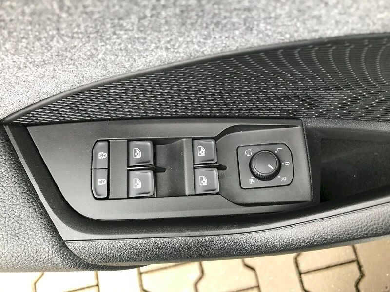 Škoda Octavia (2025) COMBI TOP SELECTION 1,5 TSI M- - fotka 20 z 30