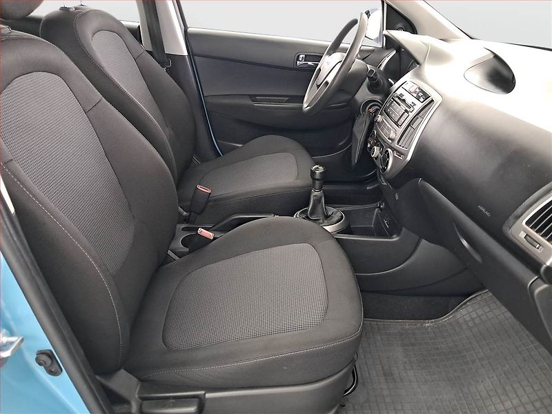 Hyundai i20 (2014) 1.2, Serv.kniha - fotka 9 z 14