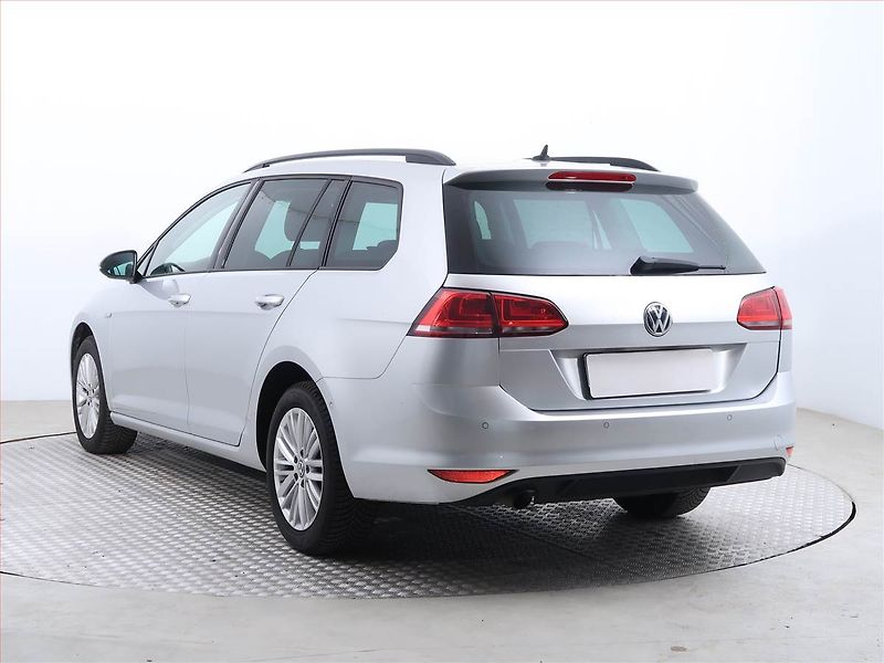 Volkswagen Golf (2014) 1.6 TDI, Navi, Tempomat - fotka 4 z 19