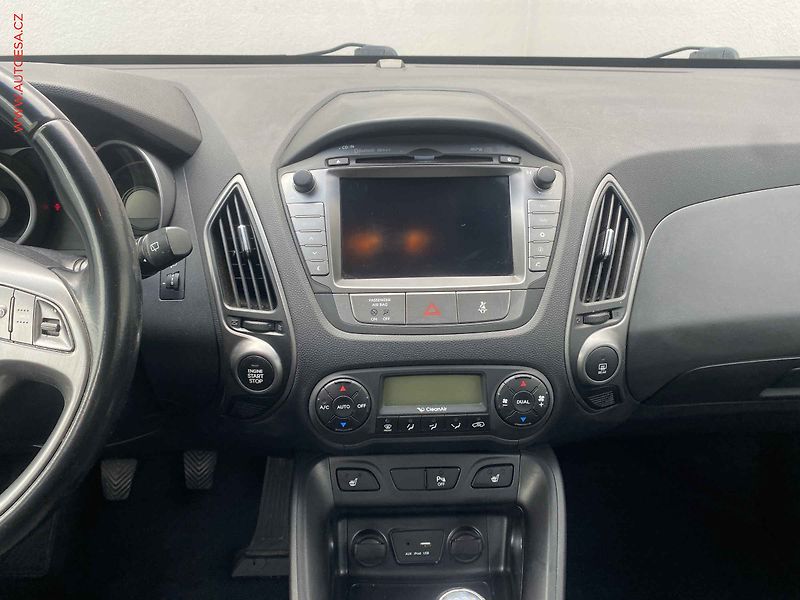 Hyundai ix35 (2015) 2.0CRDi 4WD, Style, navi, TZ - fotka 12 z 18