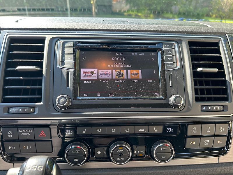 Volkswagen Multivan (2019) T6 PAN AMERICANA 2.0 TDI 4M - fotka 10 z 18