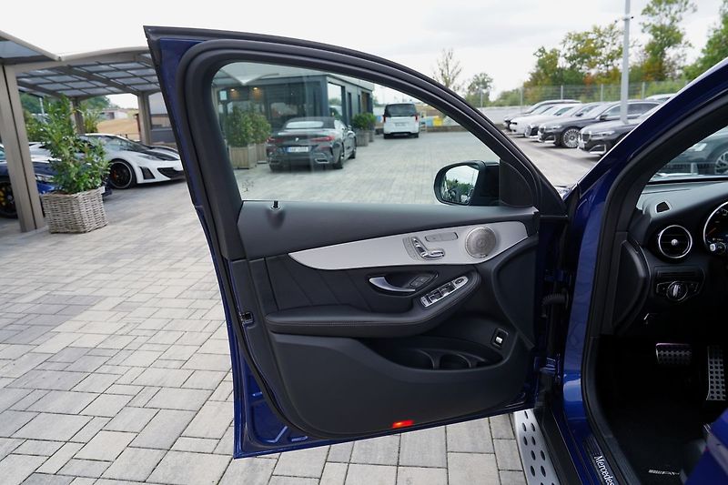 Mercedes-Benz GLC 300 de 4Matic Coupe AMG,ČR - fotka 16 z 45