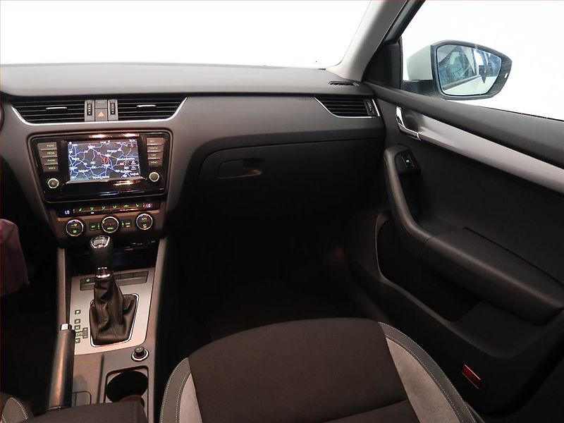Škoda Octavia (2016) Style 1.4 TSI, Automat - fotka 8 z 15