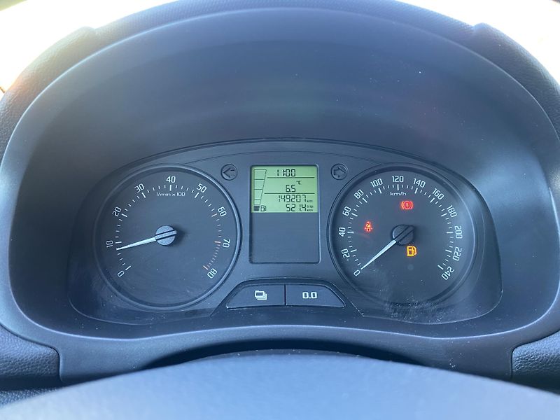 Škoda Fabia 1.4i 63kW - KLIMATIZACE - PDC - fotka 14 z 33
