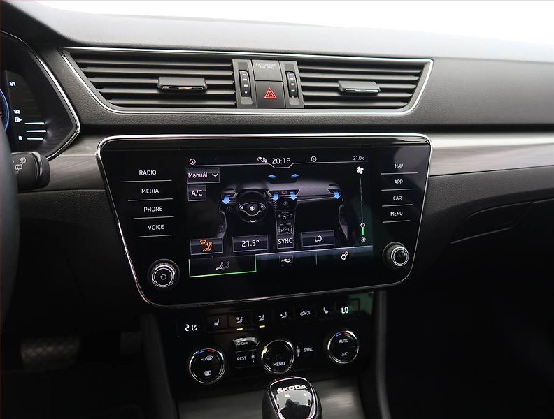 Škoda Superb (2023) Style 2.0 TDI, digi klima - fotka 19 z 29