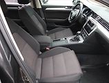 Volkswagen Passat (2018) 2.0 TDI, Automat, Navi - náhled 9