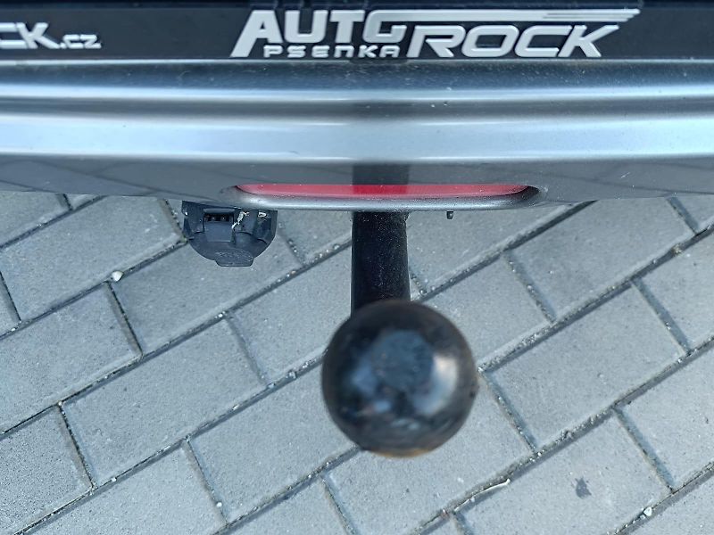 Suzuki Swift 1.3/68kw - fotka 7 z 21