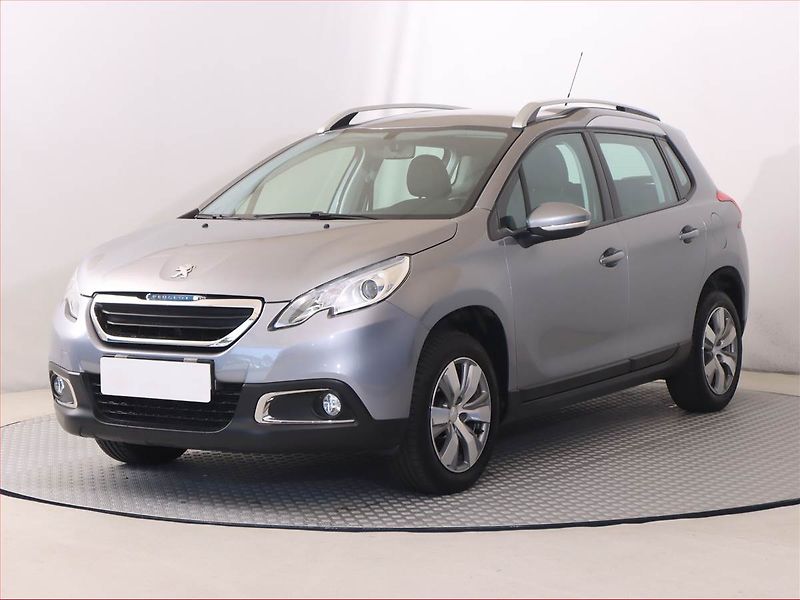 Peugeot 2008 (2016) 1.2 PureTech, Serv.kniha - fotka 2 z 17