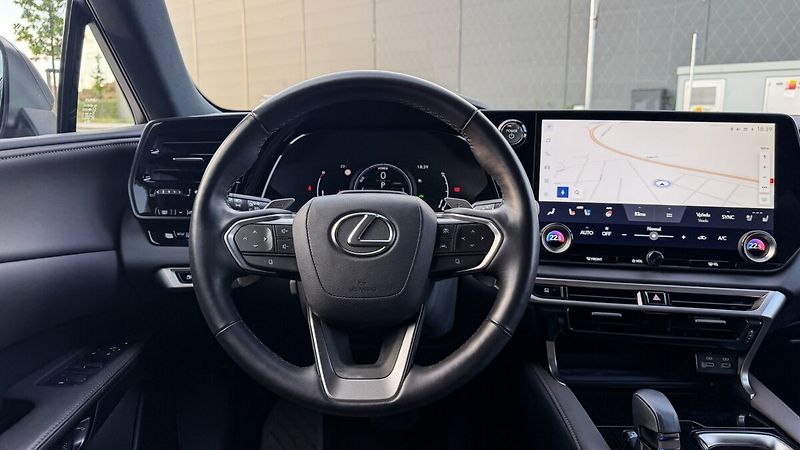 Lexus RX 350h 350H 2,5 HEV EXECUTIVE PLUS - fotka 17 z 26