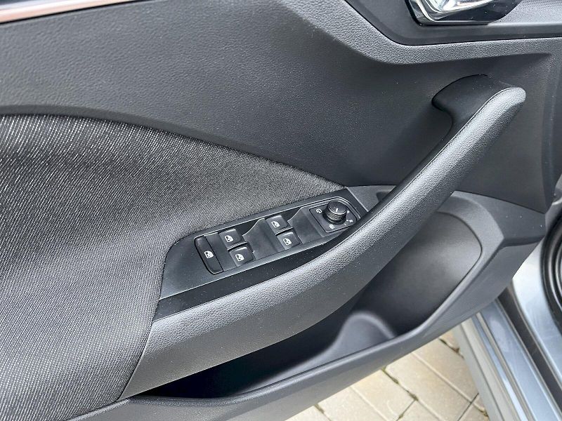 Škoda Kamiq (2024) 1,0TSI 85KW DSG TOP SELECTION - fotka 18 z 23