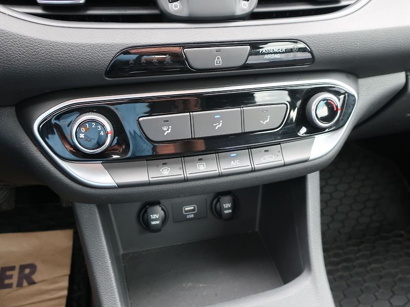 Hyundai i30 WG 1.0T-GDi 88kW COMFORT - fotka 20 z 28