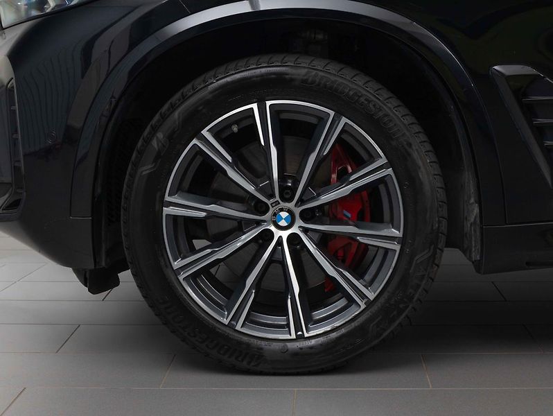 BMW X5 xDrive30d - fotka 6 z 22