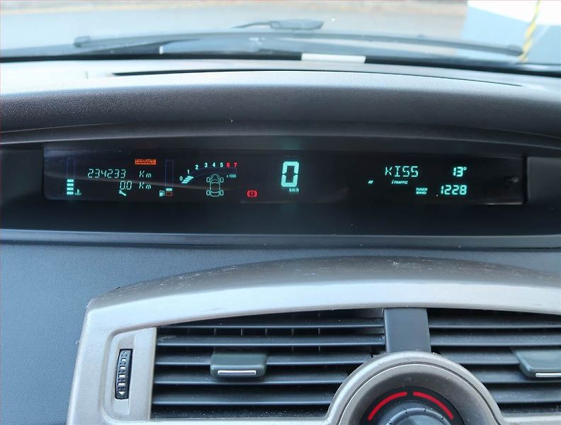 Renault Scénic (2006) 1.6 16V, po STK, jezdí dobře - fotka 11 z 16
