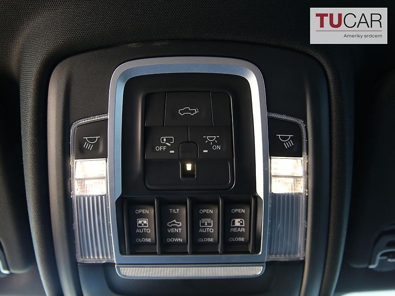 RAM 1500 (2025) Laramie 5.7 V8 HEMI  - fotka 38 z 47