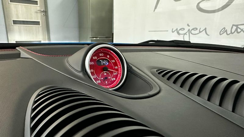 Porsche Boxster 718 SPYDER / ZÁRUKA - fotka 56 z 58