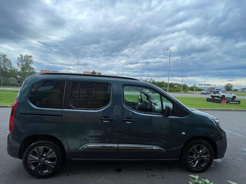 Toyota ProAce City Verso 1.5D Automat Short VIP - fotka 7 z 31