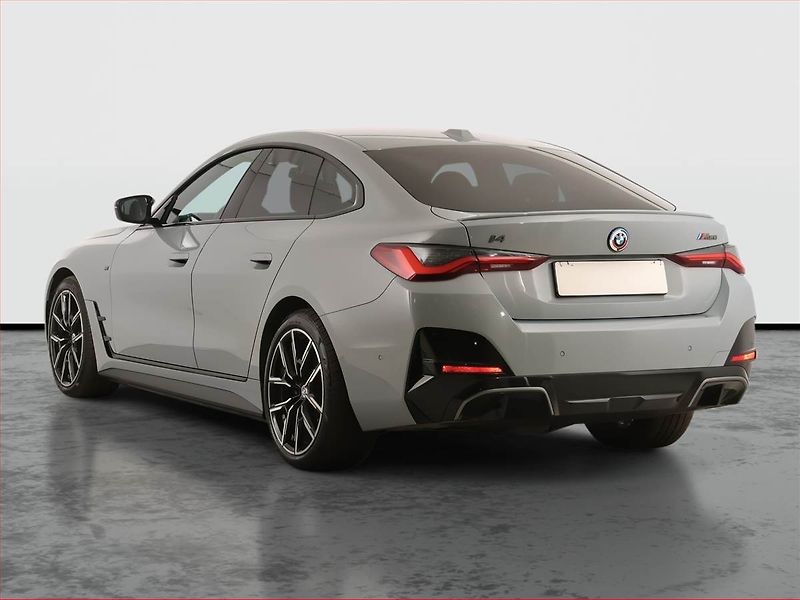BMW i4 (2022) M50, SoH 88% - fotka 4 z 34