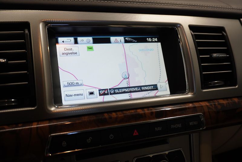 Jaguar XF 3.0D 202kW S-PORTFOLIO - fotka 17 z 34