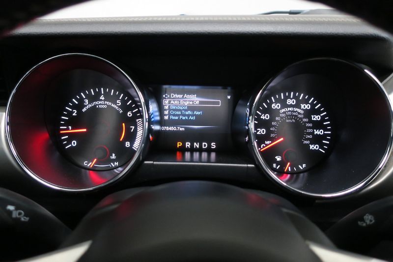Ford Mustang (2015) 5.0 Ti-VCT V8 GT 50 automat - fotka 23 z 48