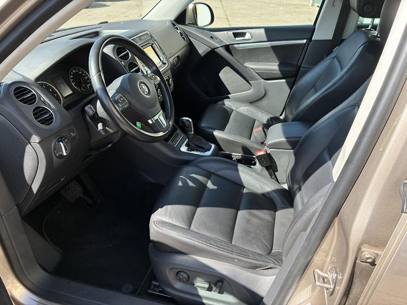 Volkswagen Tiguan 2.0 TSI 132kW 4x4 Sport&Style - fotka 10 z 22