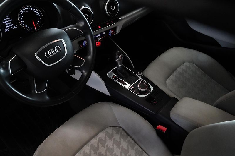 Audi A3 - fotka 13 z 22