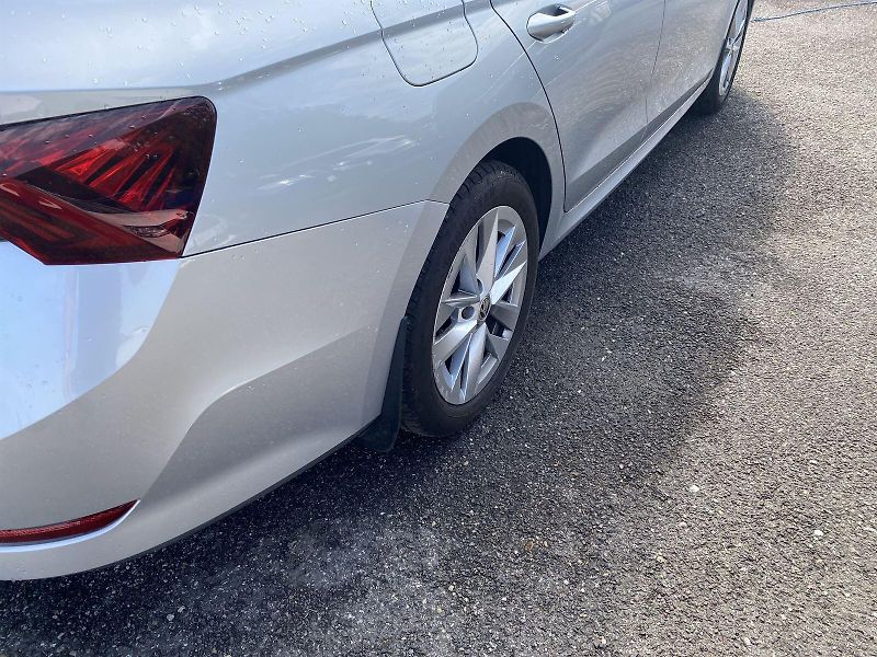 Škoda Octavia (2022) Combi 2.0 TDI 4x4 DSG Style+ - fotka 31 z 39