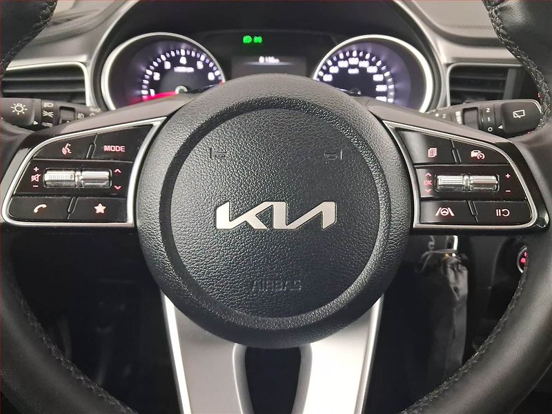 Kia Ceed (2022) 1.5 T-GDI, ČR,1.maj - fotka 15 z 20