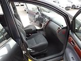 Toyota Avensis Verso 2.0 VVT-i 110 kW ZÁLOHOVÁNO - náhled 12