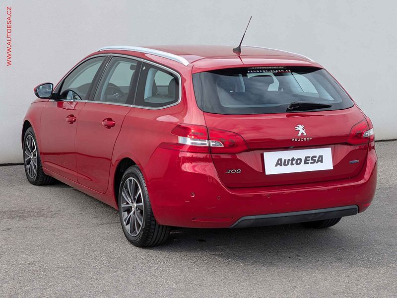Peugeot 308 (2016) 1.2PT, ČR, LED, AC - fotka 6 z 14