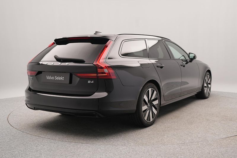 Volvo V90 B4 PLUS DARK AUT  - fotka 10 z 47
