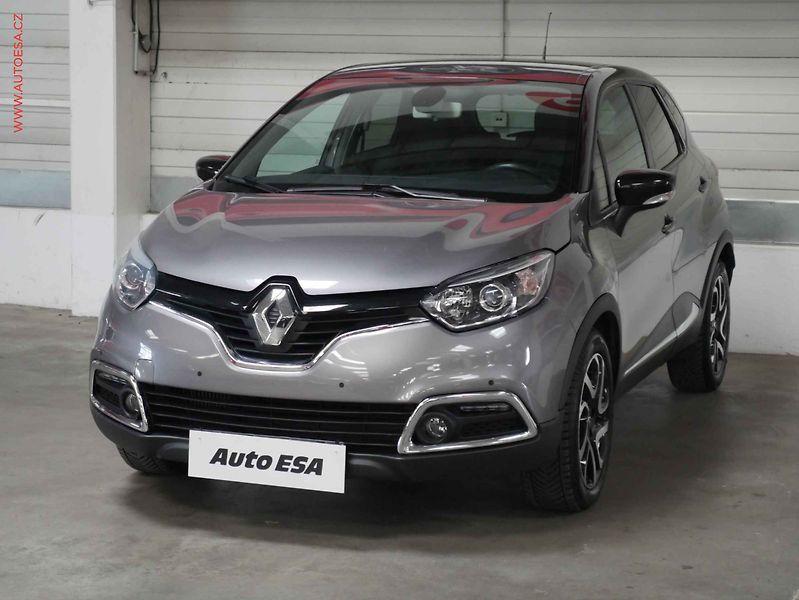 Renault Captur (2015) 1.2 TCe, AT, navi - fotka 3 z 20