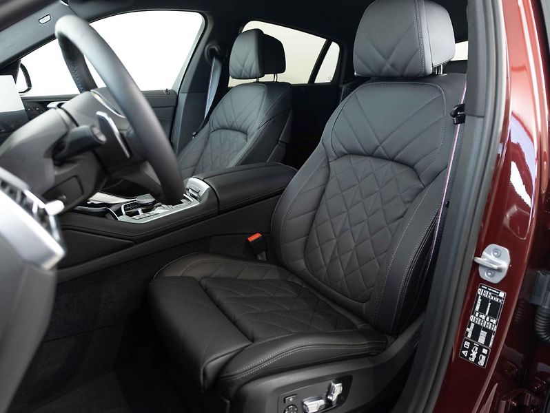 BMW X6 xDrive30d - fotka 18 z 22