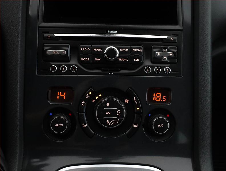 Peugeot 5008 (2011) 2.0 HDI, Serv.kniha, po STK - fotka 10 z 13