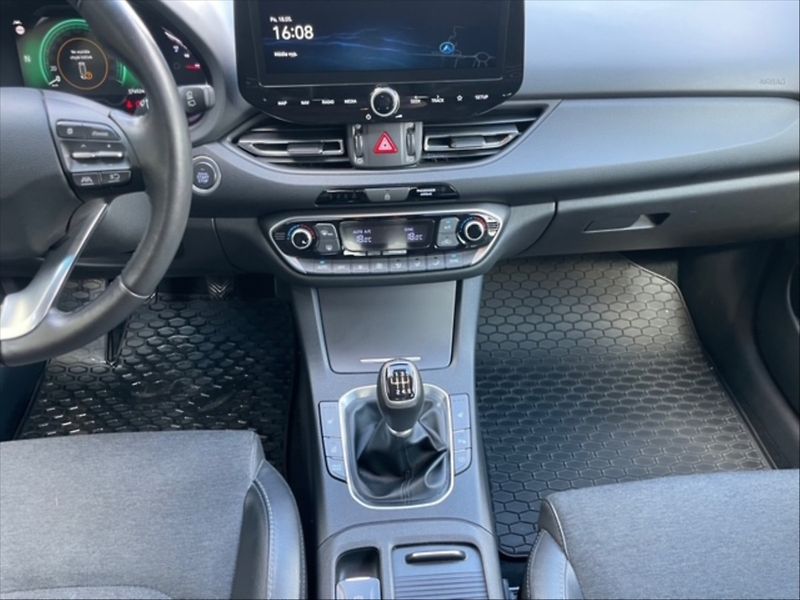 Hyundai i30 1,5 T-GDI Style - fotka 10 z 11