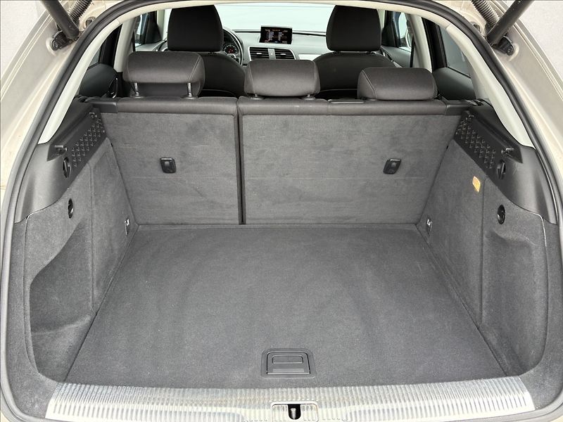 Audi Q3 2,0 TFSI 125 KW QUATTRO - fotka 23 z 24
