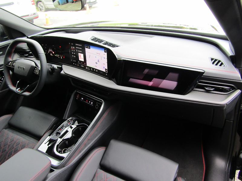 Audi Q5 (2025) 2,0 TDI quattro - fotka 20 z 30