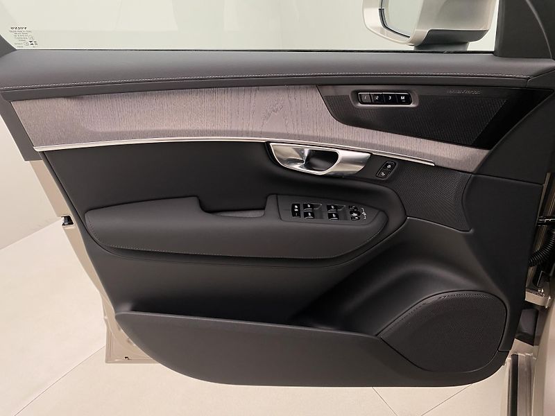 Volvo XC90 (2026) B5 AWD AUT BRIGHT ULTRA 7míst - fotka 7 z 71
