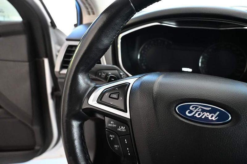 Ford Mondeo (2020) 2.0 140 KW LED ACC SONY Tažné - fotka 14 z 41