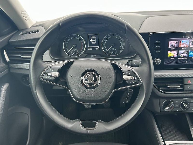 Škoda Scala Ambition 6MP 1,0TSI - fotka 11 z 22